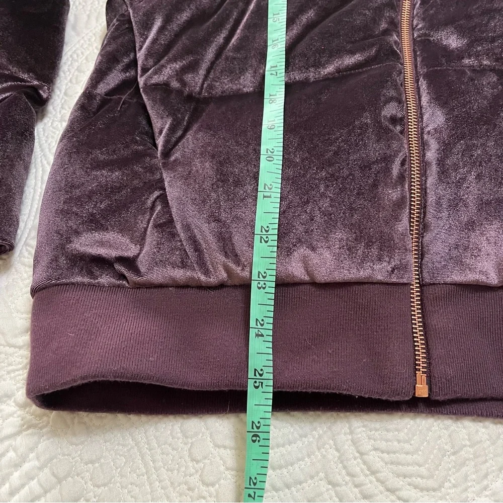 SWEATY BETTY Velvet Puffer Jacket Purple Gold Zipper Shimmer Pockets Size Small - Picture 11 of 14